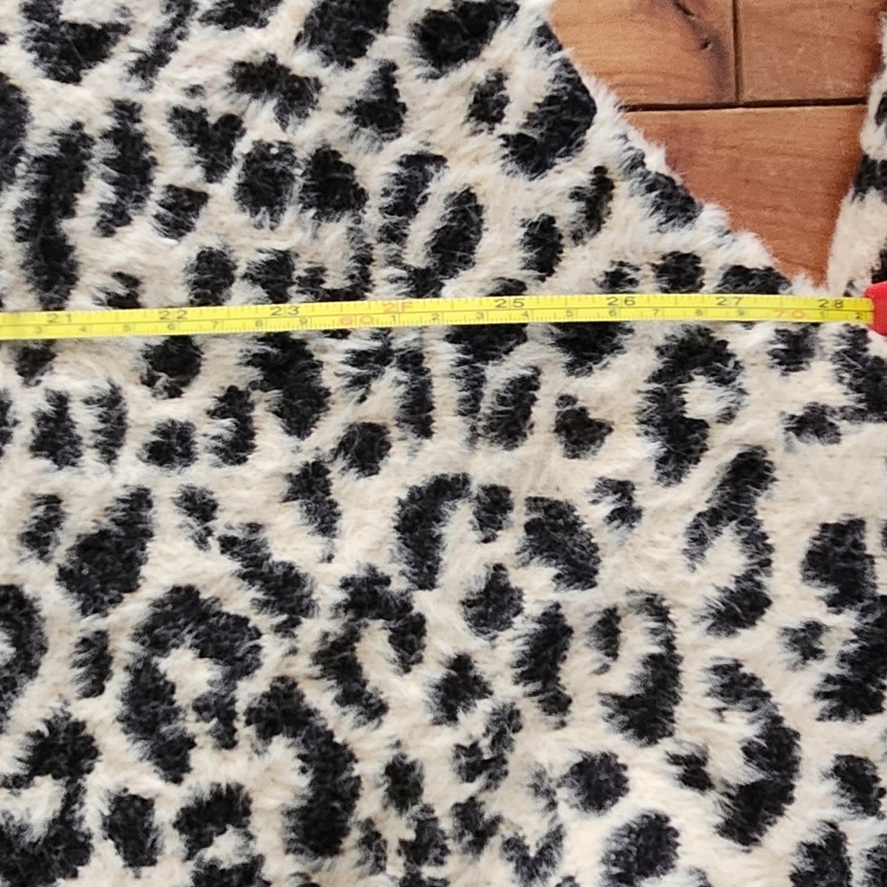 Black and Tan Leopard Print Sweater - Picture 4 of 4